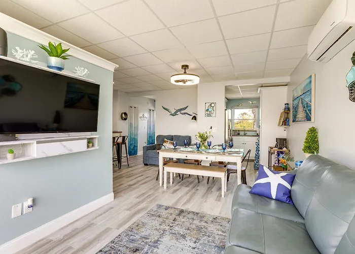 Walk To Beach: Waterfront Indian Shores * Clearwater Beach